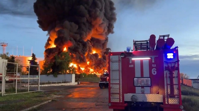 الجيش الأوكراني: حريق مستودع النفط جزء من الاستعداد لهجوم مضاد ضد روسيا